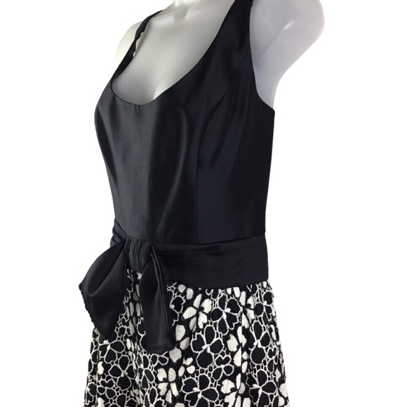 Milly New York Women’s Size 12 Fit & Flare Dress Black & White Cut Out Floral - Picture 3 of 12